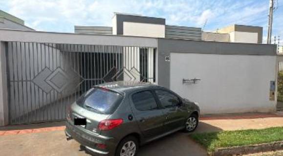 Casa Ocupada em Londrina com 86m² Construída