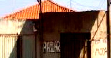 Casa com 3 quartos, 1 banheiro, 219.16m²