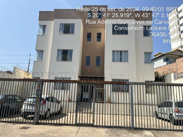Apartamento com 2 Quartos e 1 Vaga em Conselheiro Lafaiete