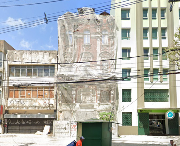 Prédio Comercial com 828m², 3 pavimentos
