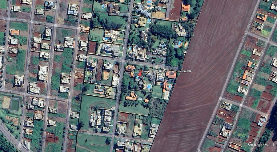 Casa padrão normal com área construída de 231,31m² em terreno de 1790,33m²