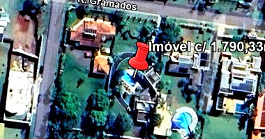 Casa padrão normal com área construída de 231,31m² em terreno de 1790,33m²