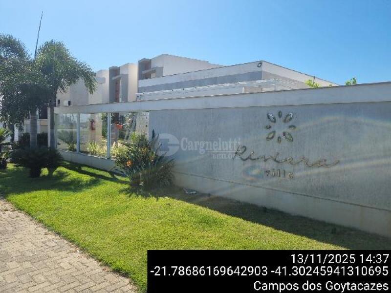 Casa com 3 quartos, 3 banheiros e 2 vagas em Campos dos Goytacazes