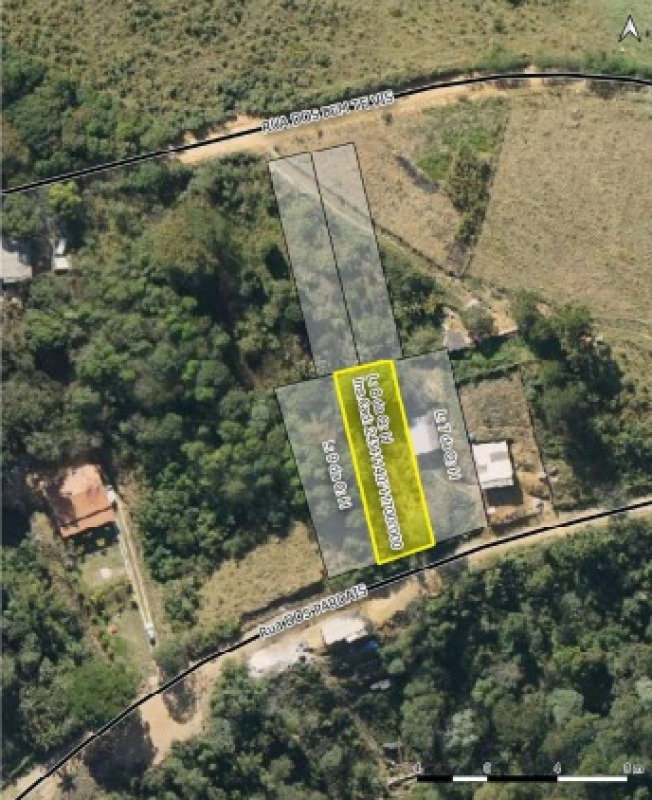Terreno em Santana de Parnaíba com 563,94m²