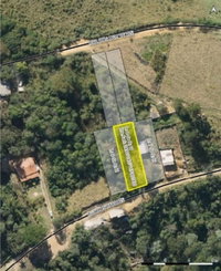 Terreno em Santana de Parnaíba com 563,94m²