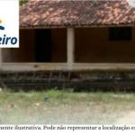 Terreno com edificações e casa em Pilõezinhos