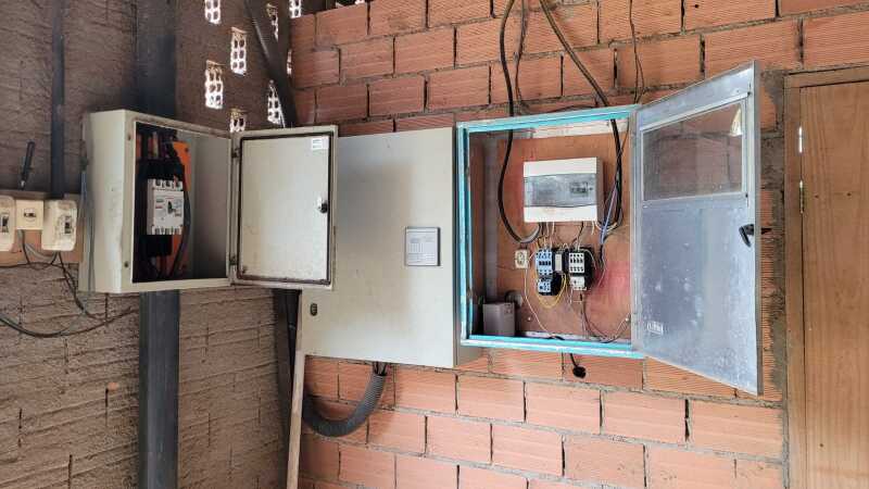 Lote de Painéis Elétricos - Oportunidade Única!