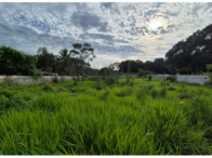 Terreno amplo 1.380m² com boa infraestrutura