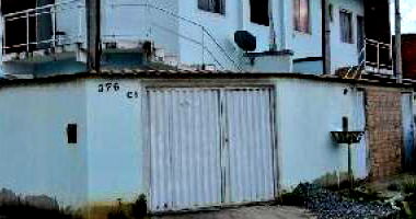 Casa 42m² com varanda, área de serviço, WC e cozinha