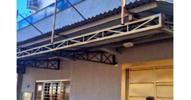 Sobrado com Piscina e Área Gourmet em Ponta Porã/MS