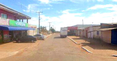 Casa com 2 quartos, banheiro, área de serviço e 1 vaga de garagem