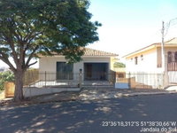 Casa com 6 quartos, 3 banheiros e 3 vagas de garagem