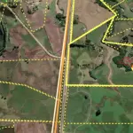 Fração de 5,28 hectares com casa mista em Barra do Ribeiro