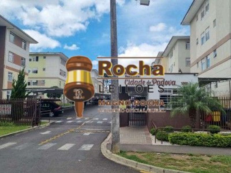 Apartamento com 2 Quartos em Curitiba