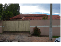 Casa com 200m² de área construída em terreno de 420m²