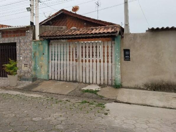 Casa com 56,76 m² de área privativa e 125 m² de terreno