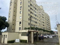 Apartamento em Lauro de Freitas com 3 quartos