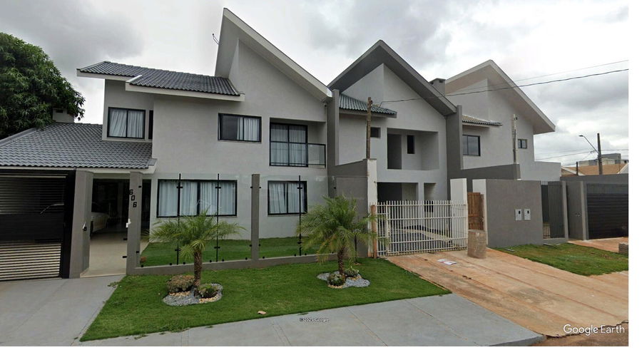 Casa com 3 sobrados, 3 quartos, 456,62m², desocupado
