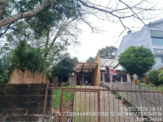Casa com 2 quartos, 1 vaga e 360m² de terreno
