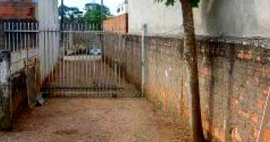 Parte Ideal de Terreno com Residência em Madeira