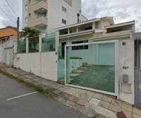 Casa com 180m² em São José/SC, 2 terrenos, ótimo investimento