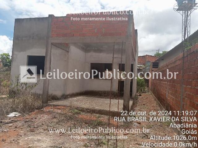 Casa com 2 quartos, banheiro, área de serviço e cozinha, 80,45m²