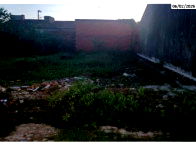 Terreno 130m² com boa localização, desocupado
