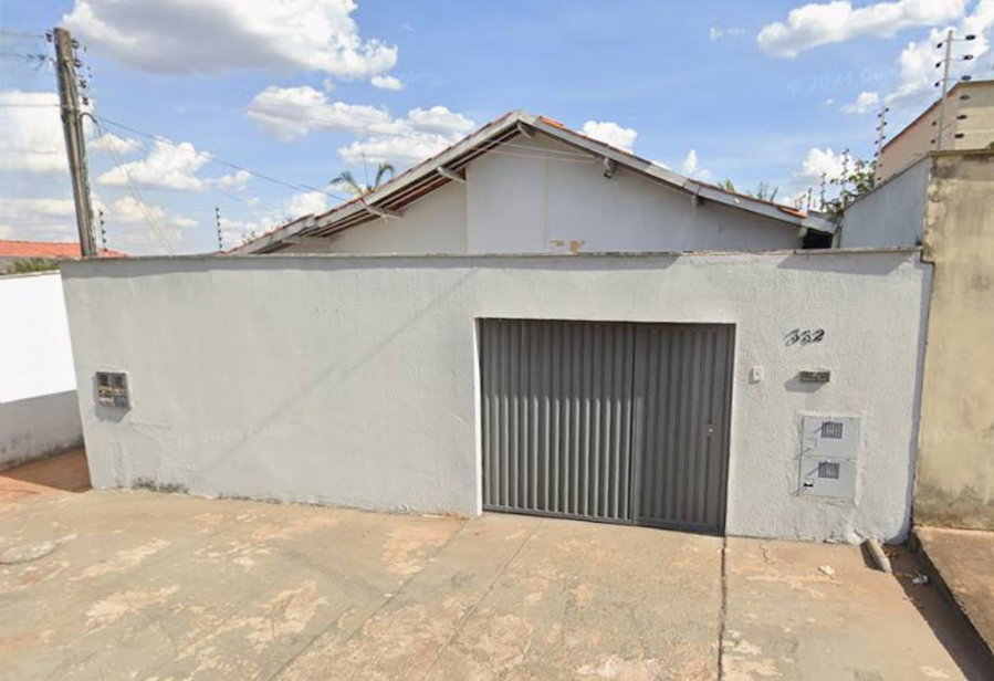 Casa com 4 quartos, 3 banheiros e 2 vagas, 184,8 m² construídos