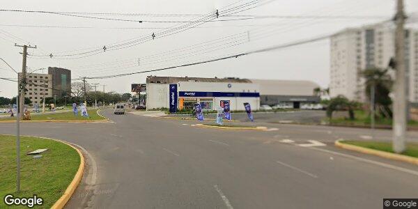 Duas Casas em Terreno Amplo no Bairro Trinta e Cinco