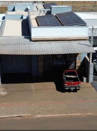 Casa comercial com 227m² construídos, 2 quartos, 1 banheiro, ocupada