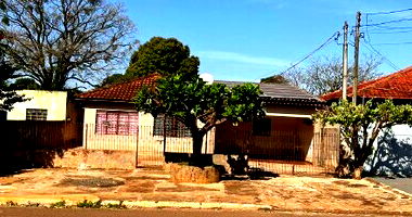 Casa Residencial Ocupada com 181m² de Área Construída