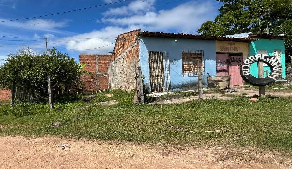 Casa com 2 quartos e 69,67m² de área total