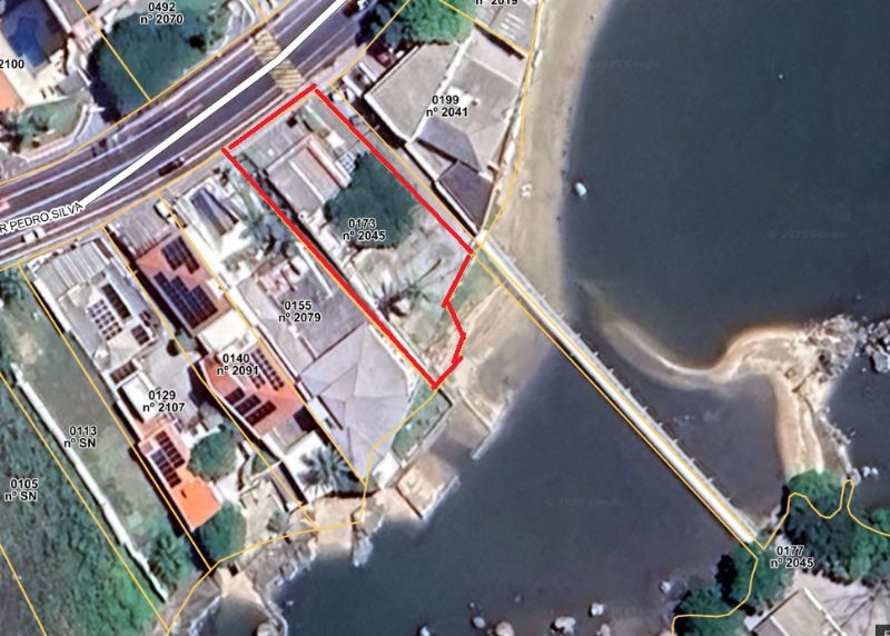 Terreno Comercial com 773m² em Florianópolis, área total ampla