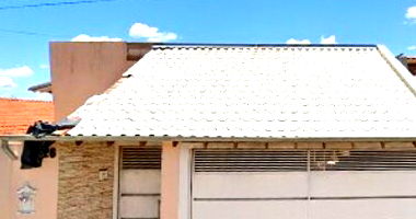 Casa espaçosa com 410m² de terreno e 182m² construída em Ferraropolis