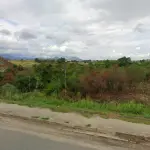 Terreno 6.000m² com construções, testada para Av. Brasil, pagamento em até 60x