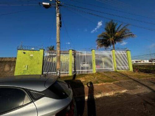 Casa com 3 Quartos e 2 Banheiros em Goiânia