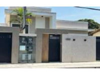 Casa no Costazul com 92,86m² e 1 vaga - Ocupada