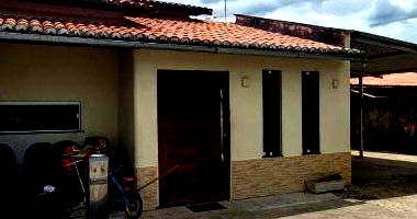 Casa com 98m² de área construída em Horizonte/CE