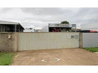 Terreno de 1.200m² com cobertura de 260m²