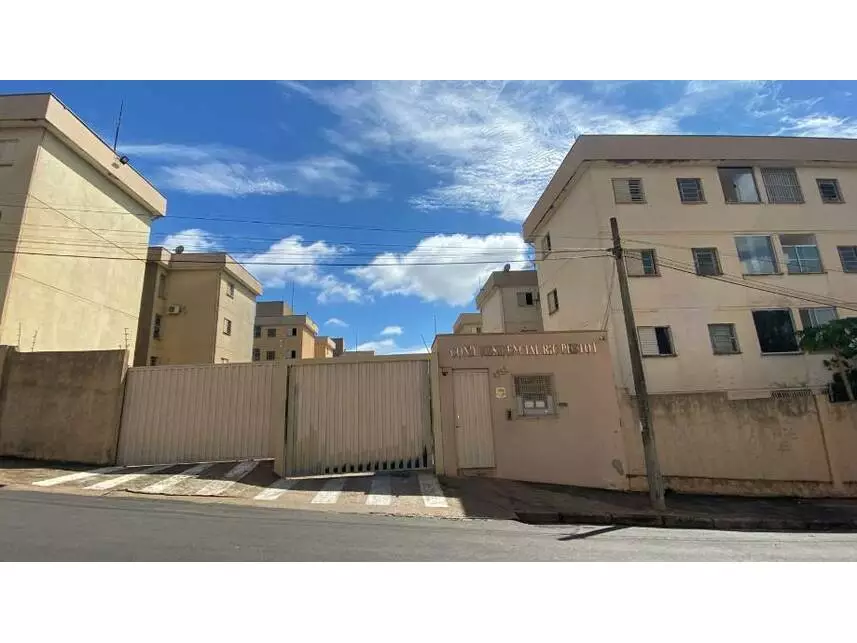 Apartamento com 2 quartos e 46m² útil