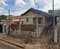 Casa com 20,79 m² construídos e terreno de 400 m²