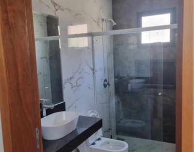 Casa em condomínio com 4 dormitórios, 307m², desocupada