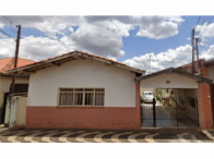 Casa com barracão em terreno de 462,72m² - Araras/SP