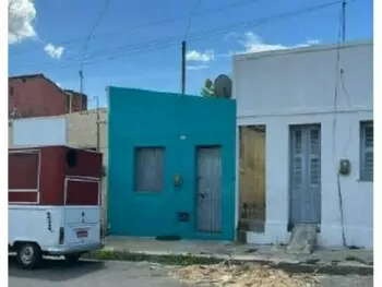 Casa ocupada com 2 quartos e 60,92m² construídos