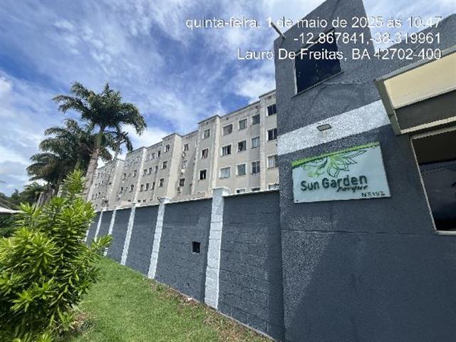 Apartamento com 2 quartos em Lauro de Freitas