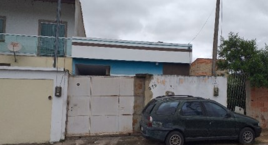 Casa com 2 dormitórios em Campos dos Goytacazes