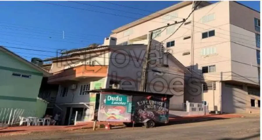 Sobrado com 68,78m² e Benfeitorias Não Avervadas em Frederico Westphalen - RS