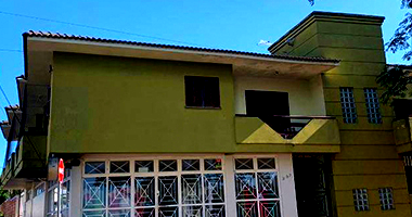 Apartamento ocupado com 217.9 m² de área privativa