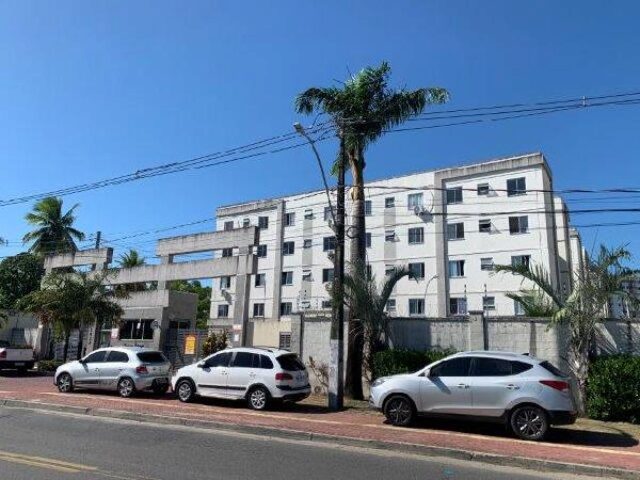 Apartamento com 2 quartos e 1 vaga em Salvador