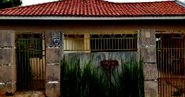 Casa em Jacarezinho com 142,7m² de área total